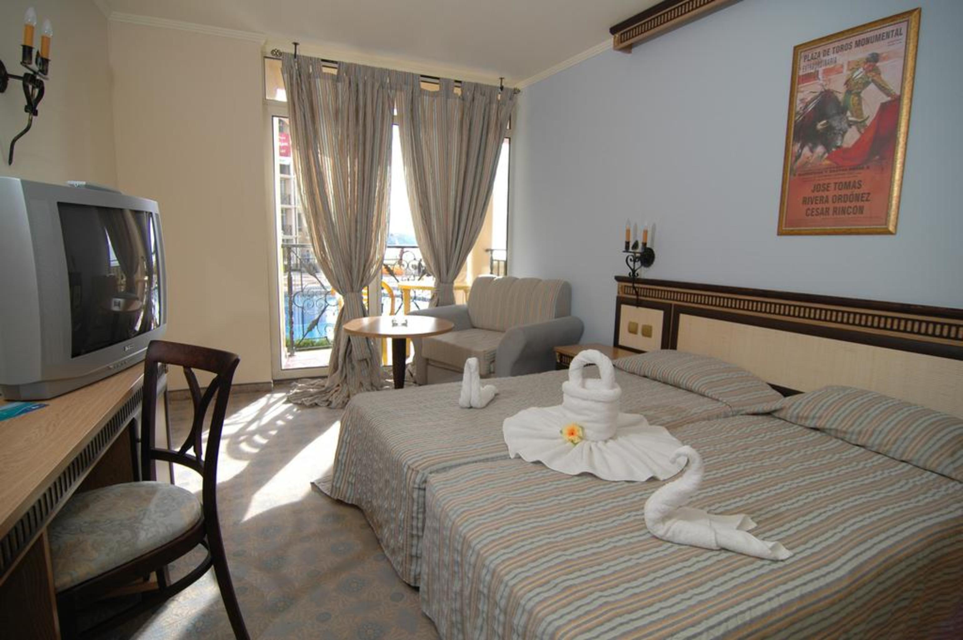 Atrium Beach Hotel Elenite Ngoại thất bức ảnh