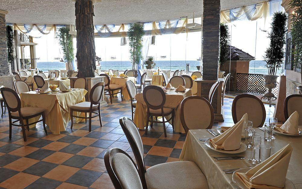 Atrium Beach Hotel Elenite Ngoại thất bức ảnh