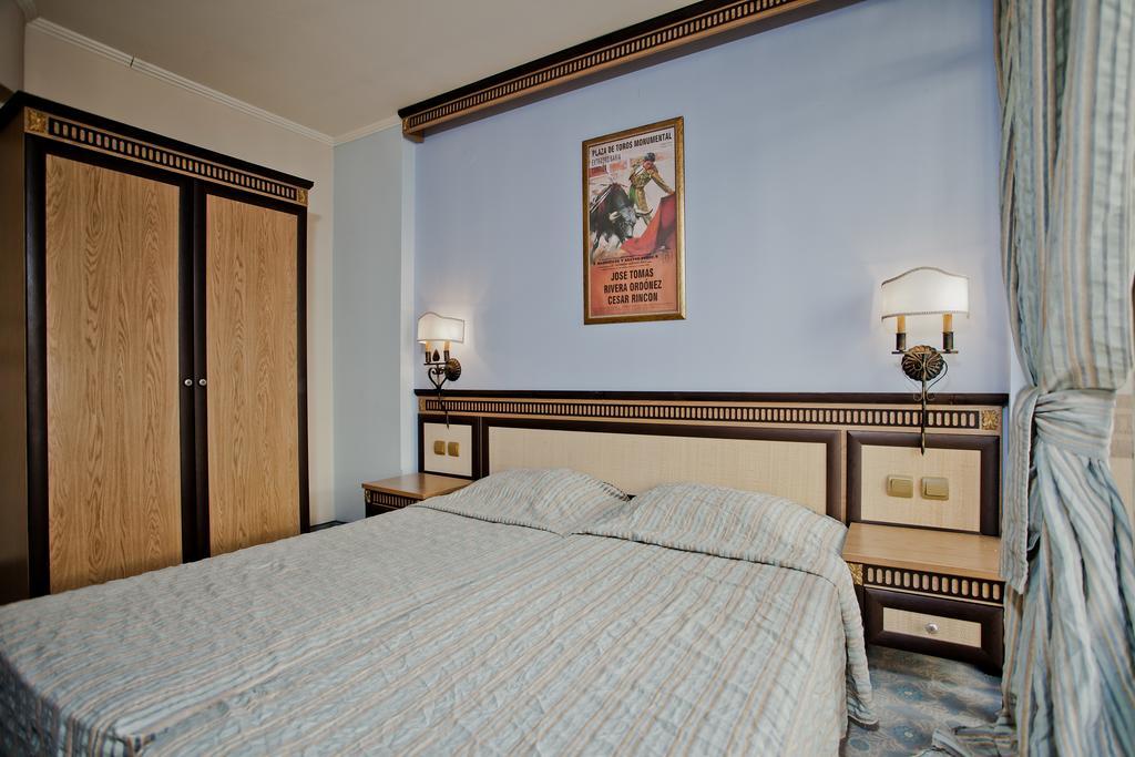 Atrium Beach Hotel Elenite Ngoại thất bức ảnh