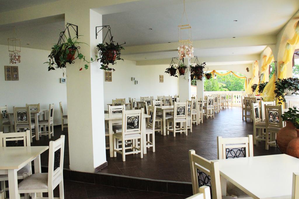 Atrium Beach Hotel Elenite Ngoại thất bức ảnh