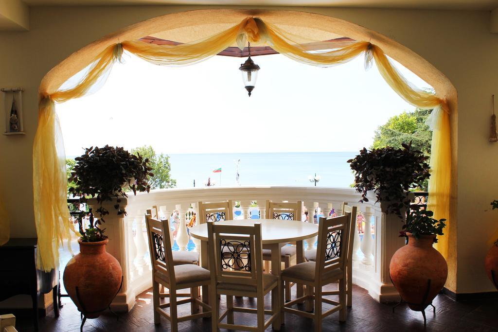 Atrium Beach Hotel Elenite Ngoại thất bức ảnh