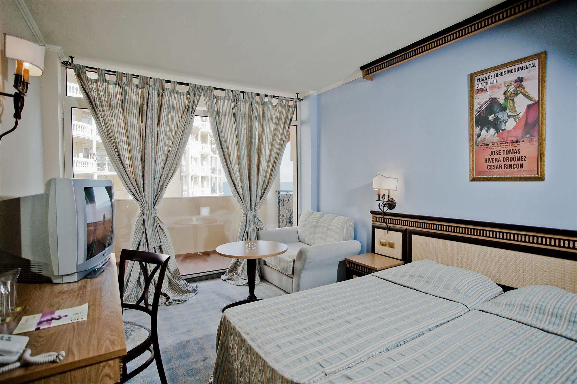 Atrium Beach Hotel Elenite Ngoại thất bức ảnh